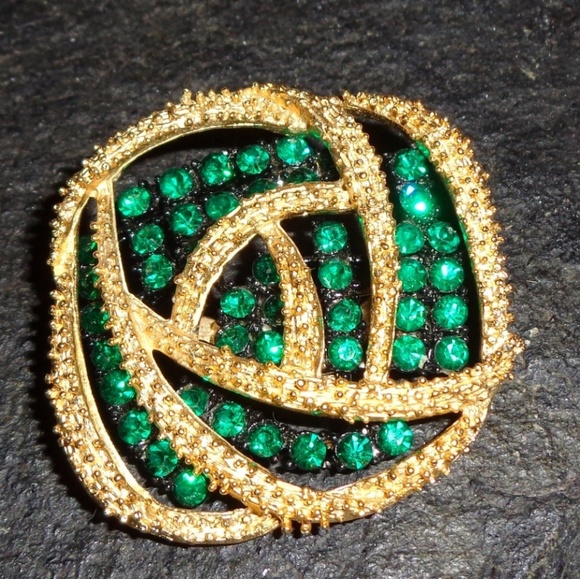 Jewelry - Chunky Green Rhinestone Brooch